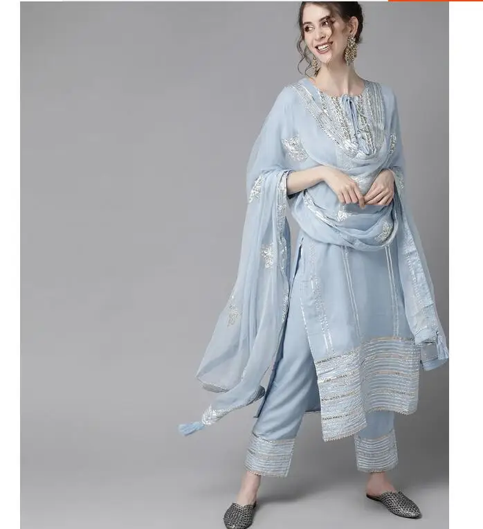 Salwar Kameez Set - ملابس نسائية مطرزة على الطراز العرقي